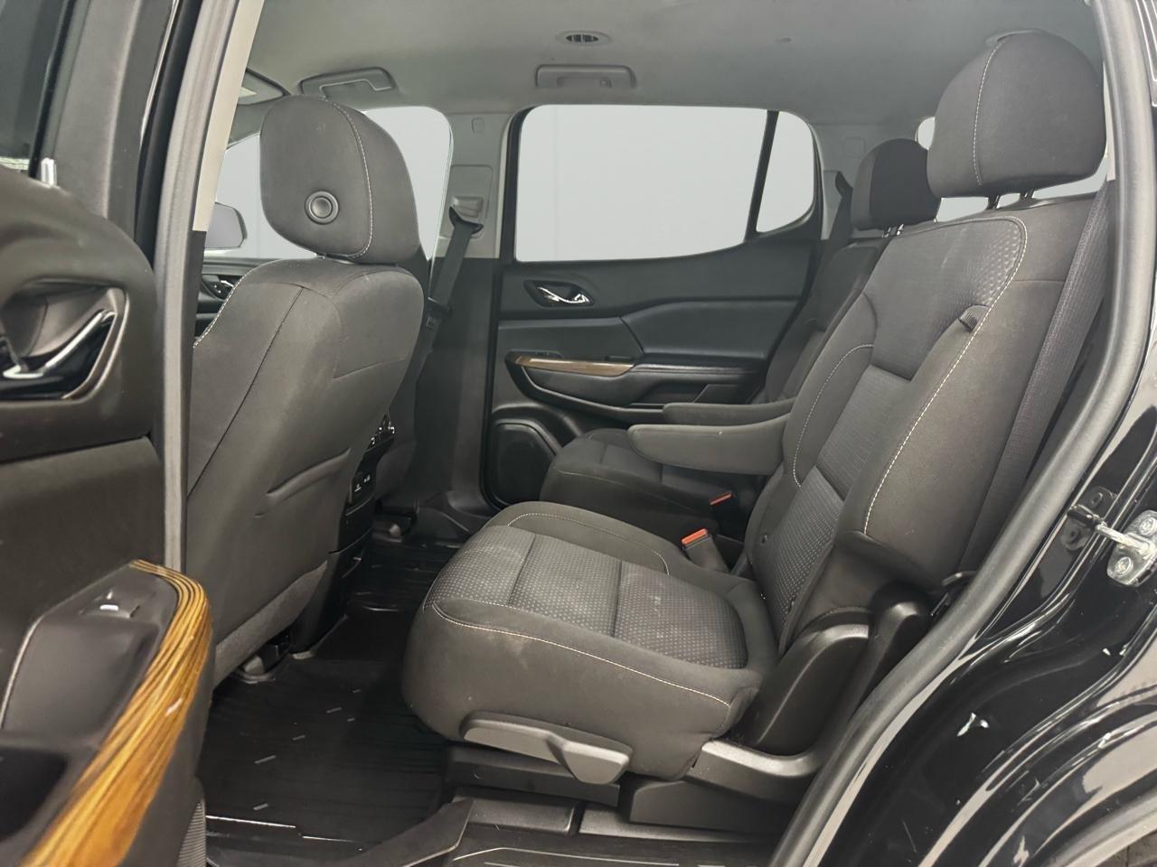 GMC Acadia FWD 4dr SLE 2022