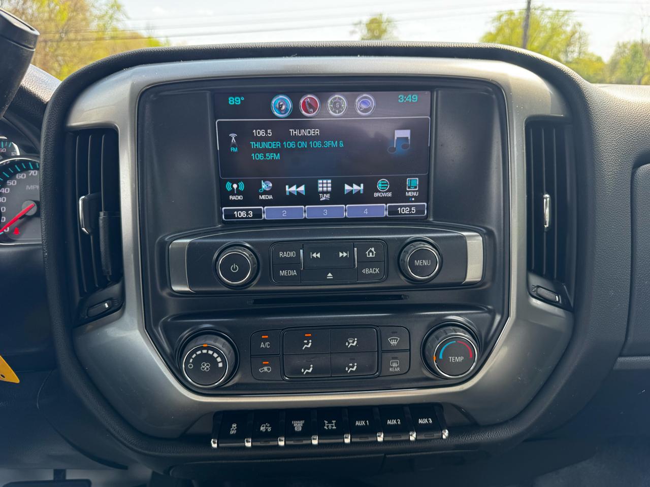 Chevrolet Silverado MD 4WD Crew Cab LT 2022