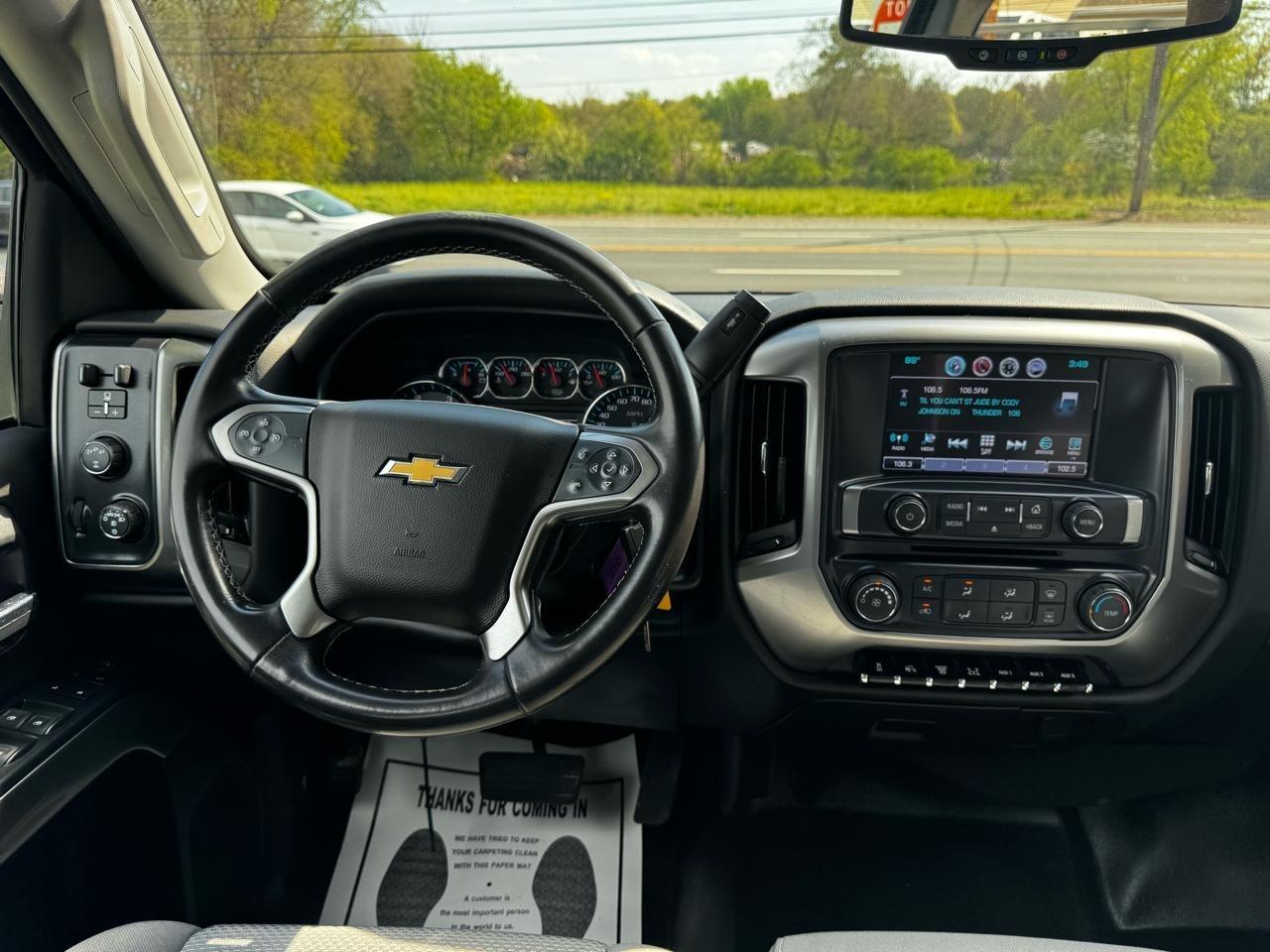 Chevrolet Silverado MD 4WD Crew Cab LT 2022