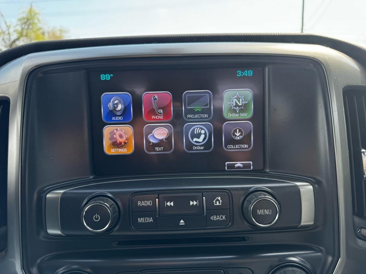 Chevrolet Silverado MD 4WD Crew Cab LT 2022