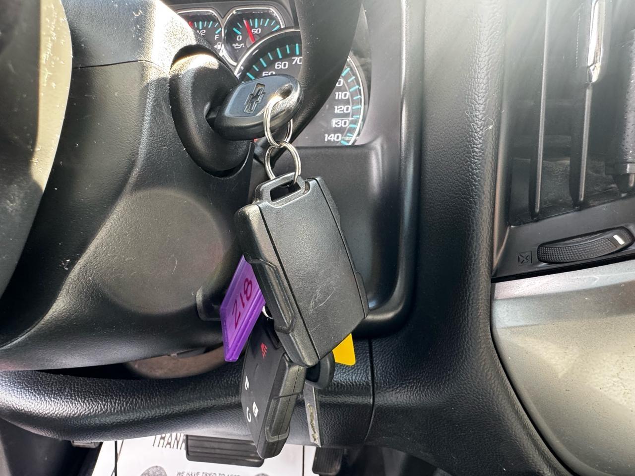 Chevrolet Silverado MD 4WD Crew Cab LT 2022