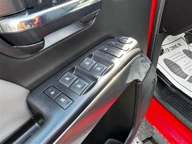 Chevrolet Silverado MD 4WD Crew Cab LT 2022