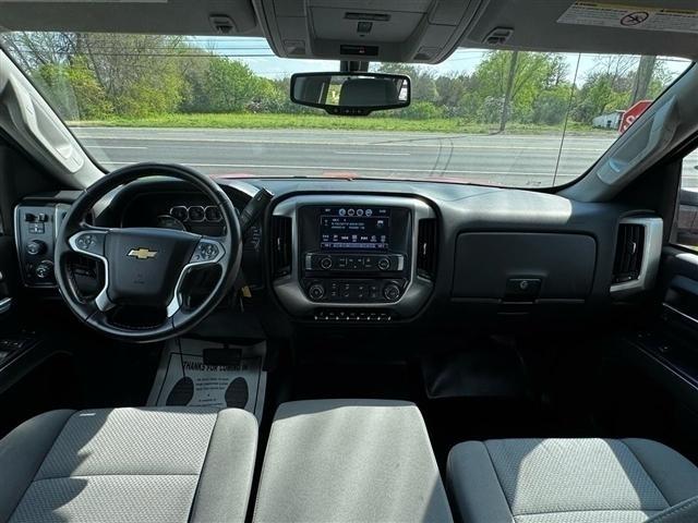 Chevrolet Silverado MD 4WD Crew Cab LT 2022