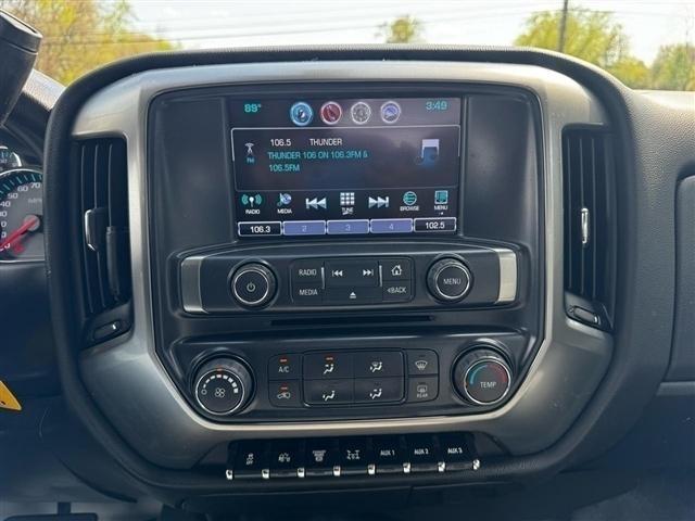 Chevrolet Silverado MD 4WD Crew Cab LT 2022