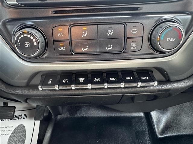 Chevrolet Silverado MD 4WD Crew Cab LT 2022