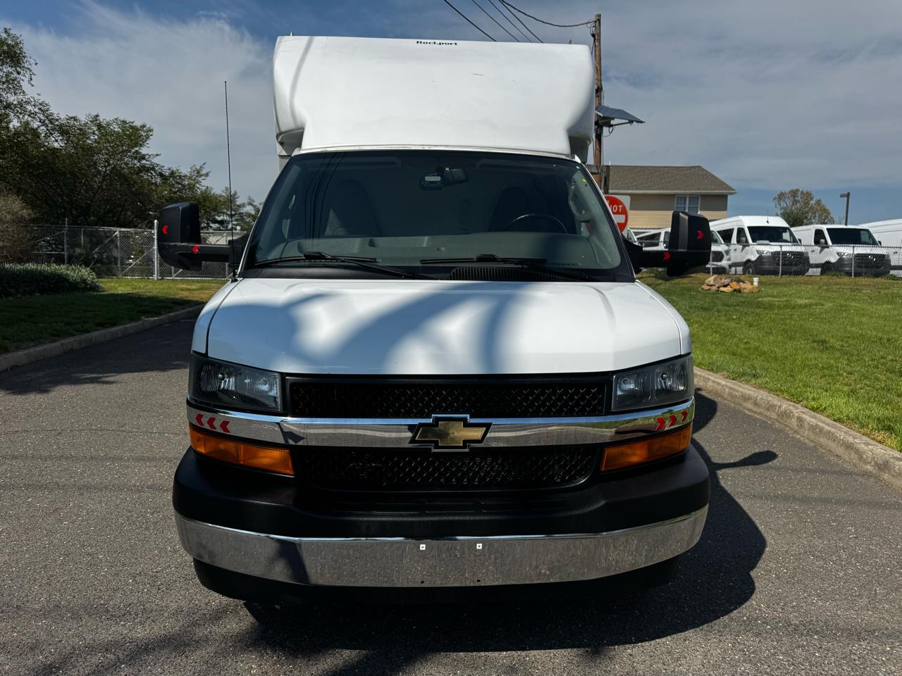 Chevrolet Express Commercial Cutaway 3500 Van 139" 2022