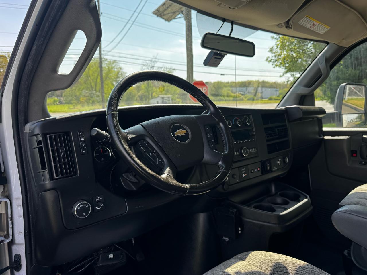 Chevrolet Express Commercial Cutaway 3500 Van 139" 2022