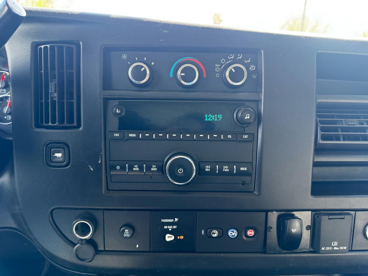 Chevrolet Express Commercial Cutaway 3500 Van 139" 2022