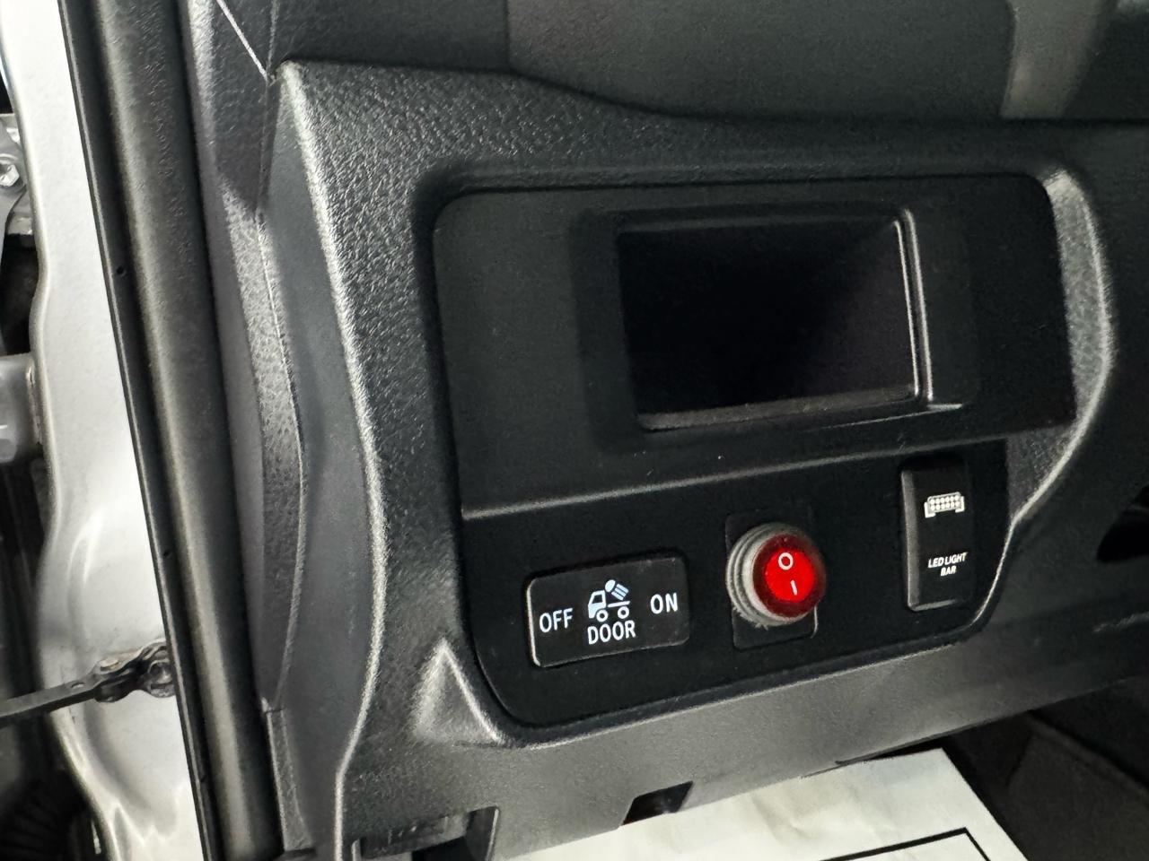 Toyota Tacoma 4WD Double Cab V6 MT TRD Off Road (Natl) 2016