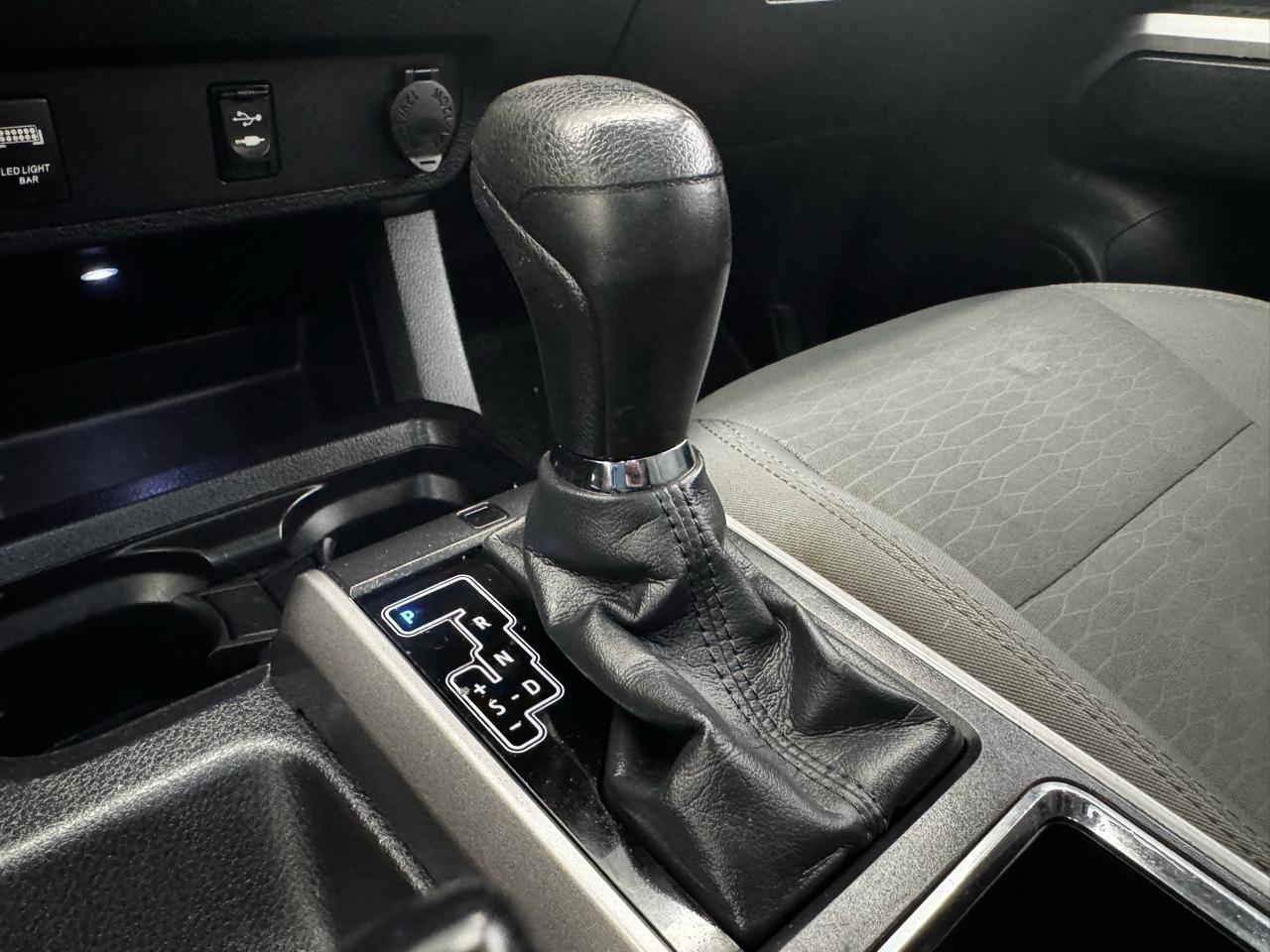 Toyota Tacoma 4WD Double Cab V6 MT TRD Off Road (Natl) 2016