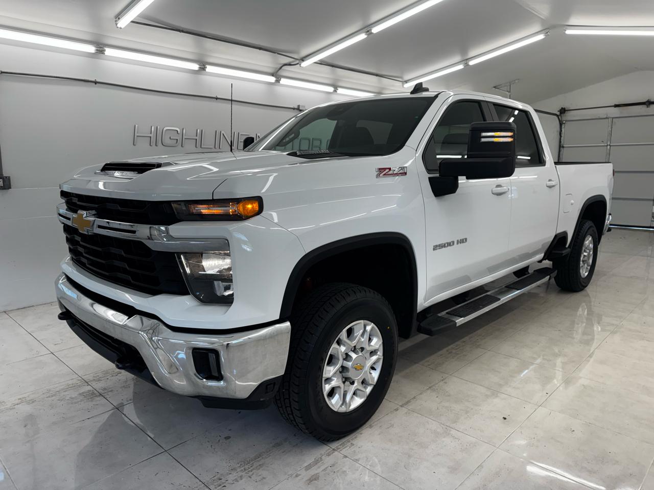 Chevrolet Silverado 2500HD 4WD Crew Cab 159" LT 2025