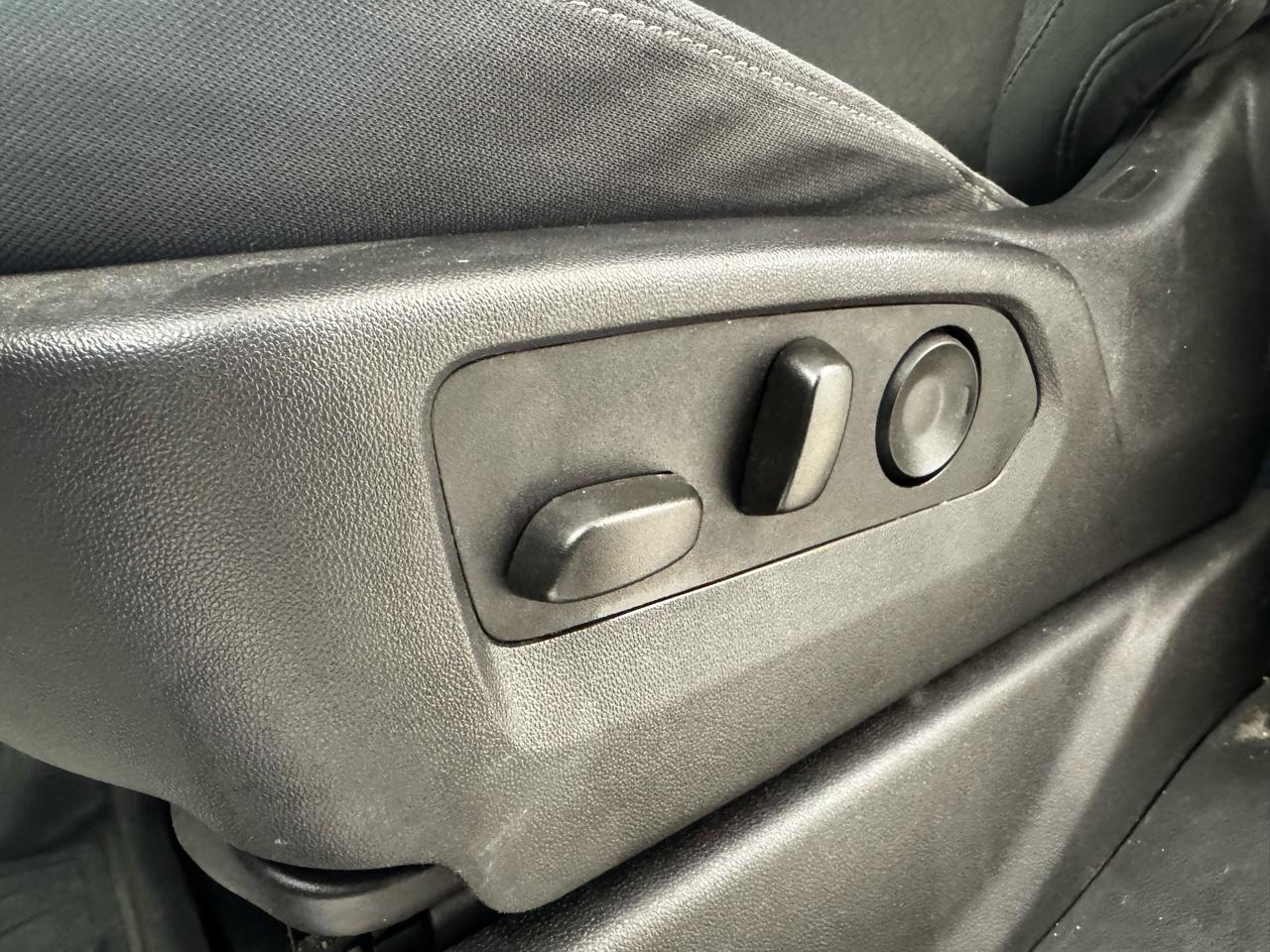 Chevrolet Silverado 2500HD 4WD Crew Cab 159" LT 2025