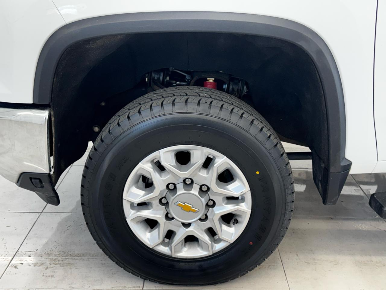 Chevrolet Silverado 2500HD 4WD Crew Cab 159" LT 2025