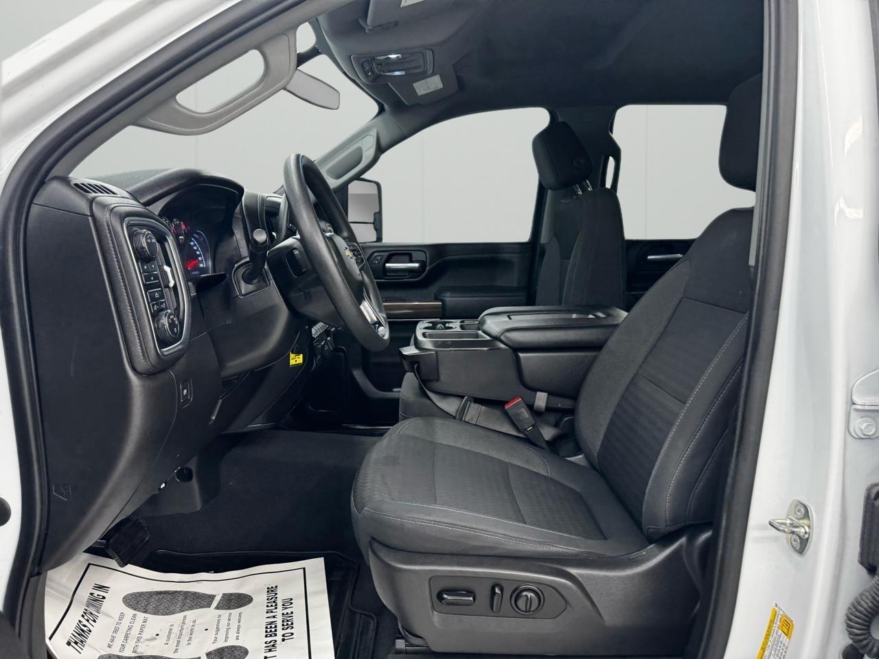 Chevrolet Silverado 3500HD 4WD Crew Cab 172" LT 2020