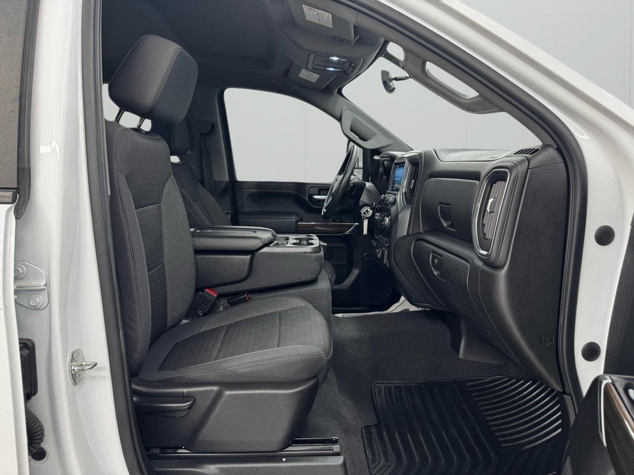 Chevrolet Silverado 3500HD 4WD Crew Cab 172" LT 2020