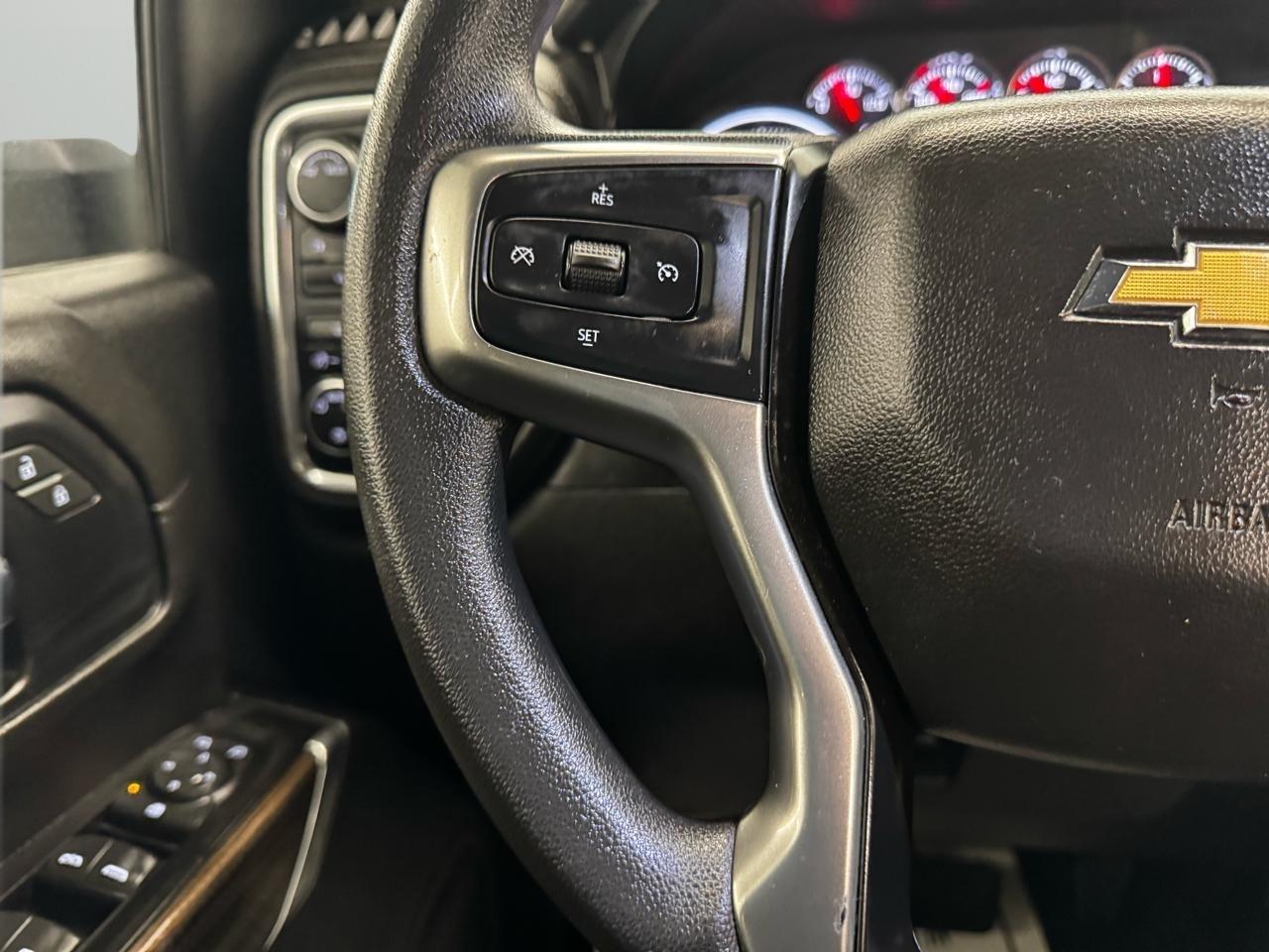 Chevrolet Silverado 3500HD 4WD Crew Cab 172" LT 2020