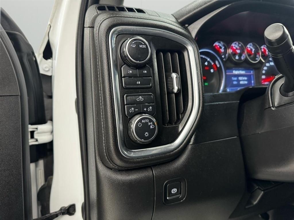 Chevrolet Silverado 3500HD 4WD Crew Cab 172" LT 2020