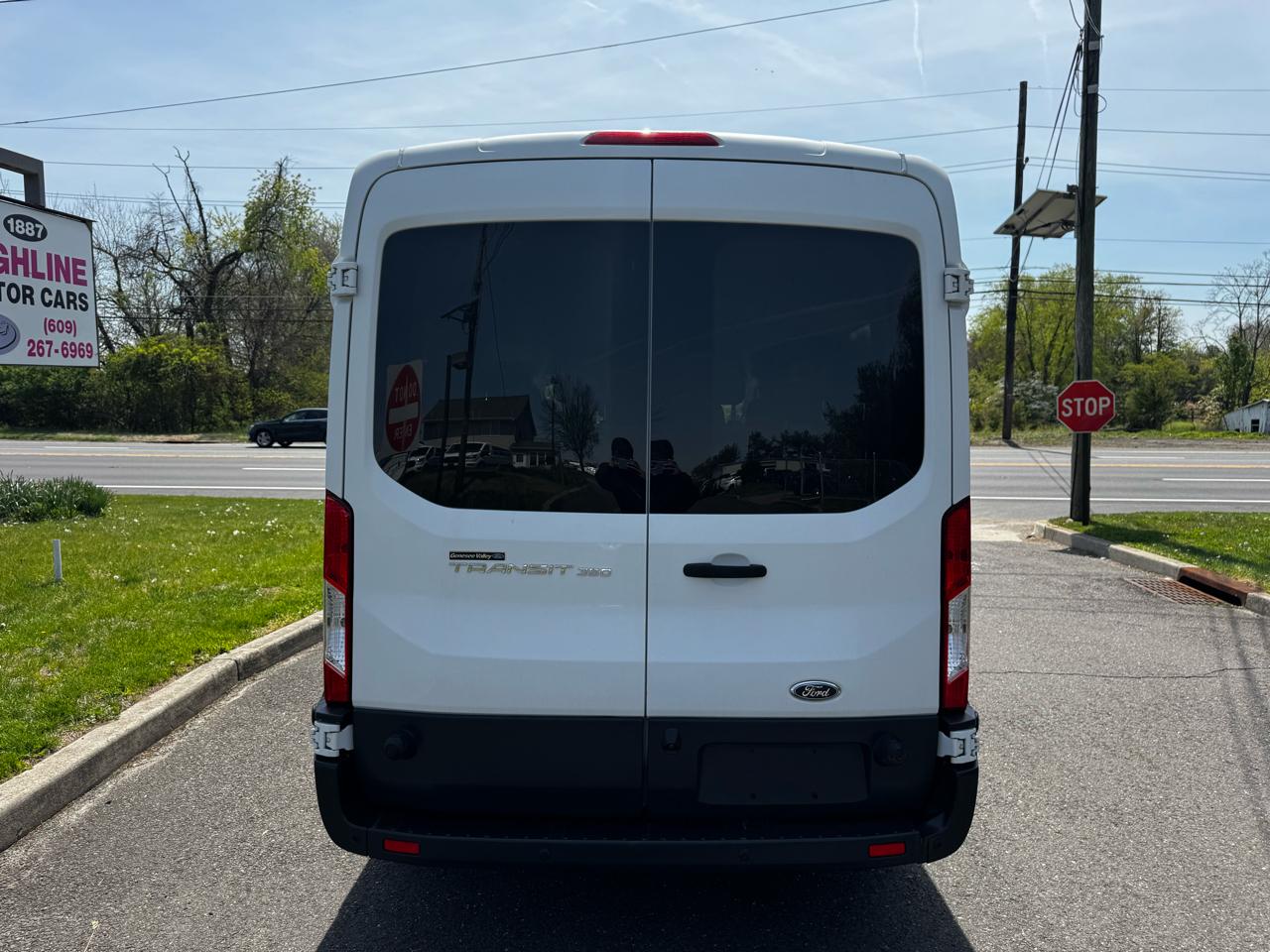 Ford Transit Wagon T-350 148" Med Roof XLT Sliding RH Dr 2017