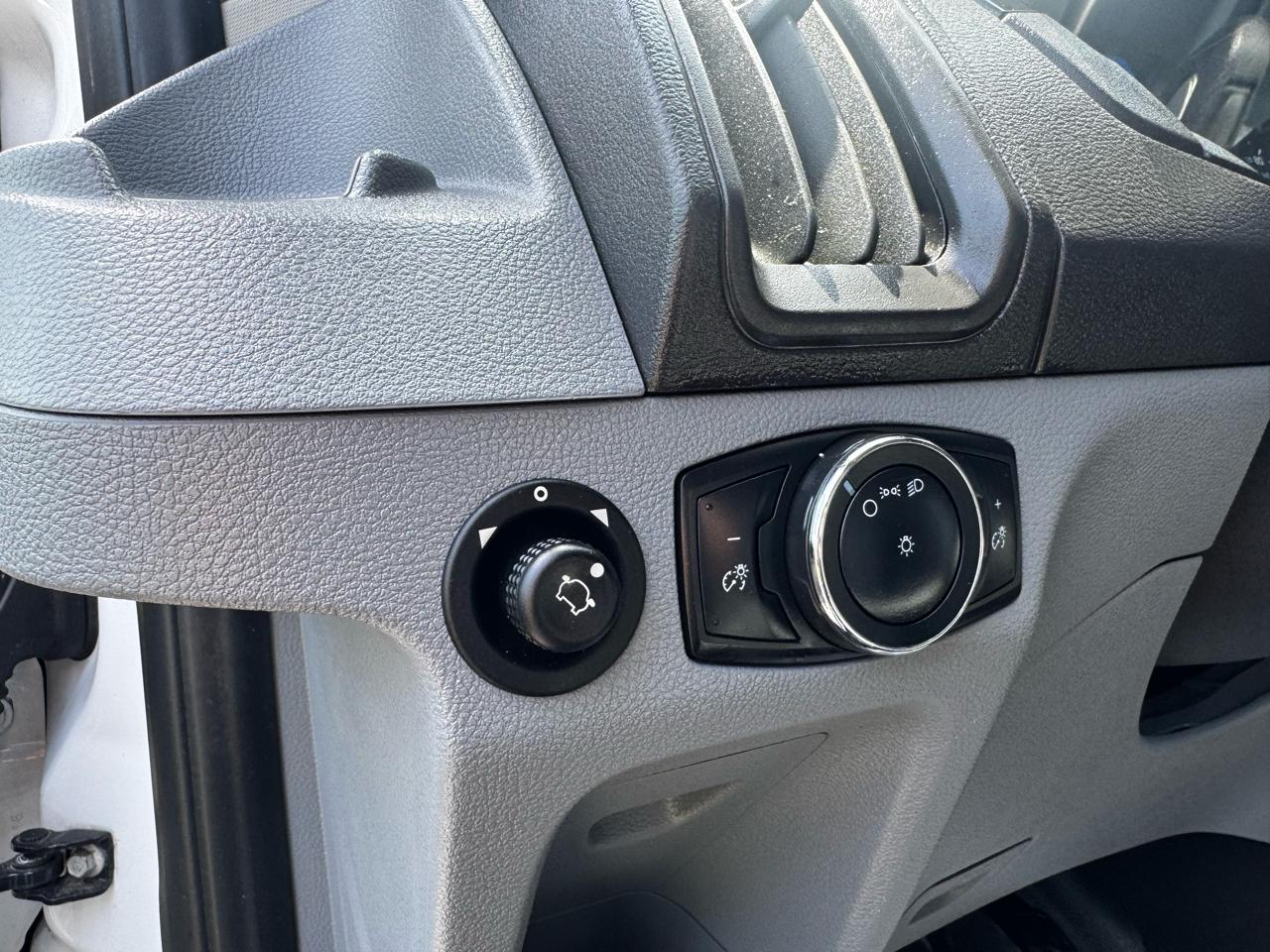 Ford Transit Wagon T-350 148" Med Roof XLT Sliding RH Dr 2017