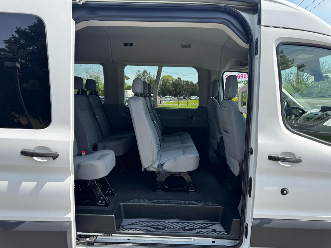 Ford Transit Wagon T-350 148" Med Roof XLT Sliding RH Dr 2017