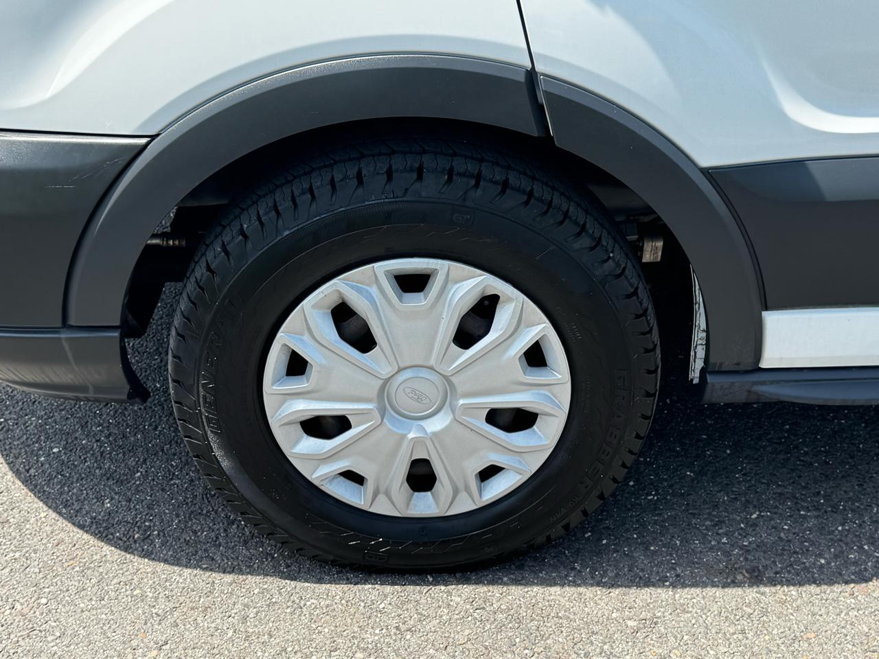 Ford Transit Wagon T-350 148" Med Roof XLT Sliding RH Dr 2017