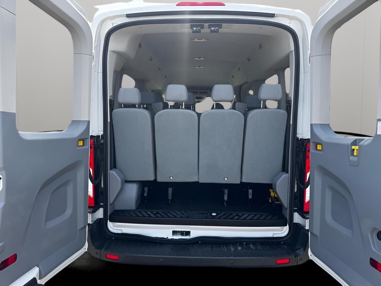 Ford Transit Wagon T-350 148" Med Roof XLT Sliding RH Dr 2017