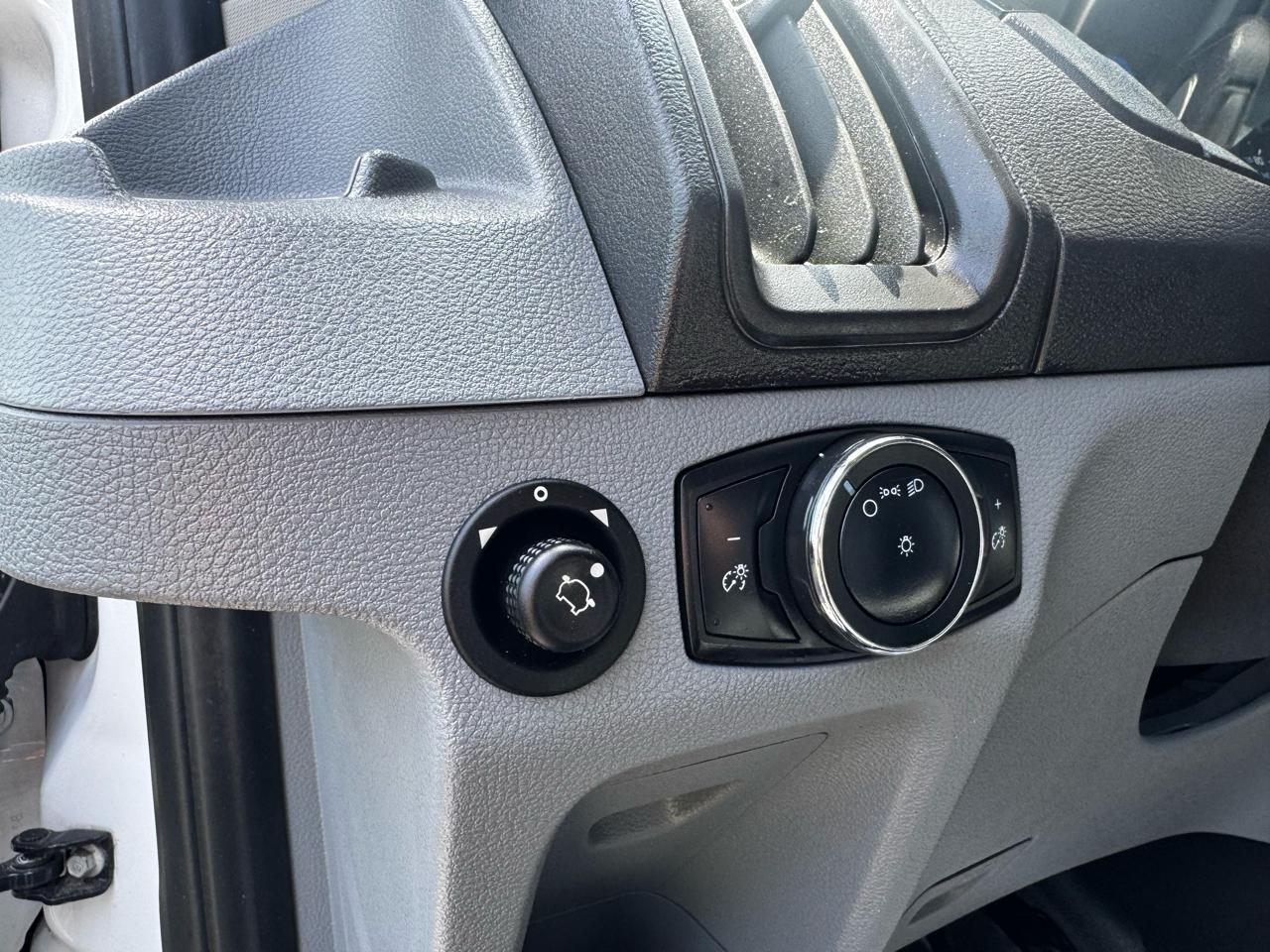 Ford Transit Wagon T-350 148" Med Roof XLT Sliding RH Dr 2017