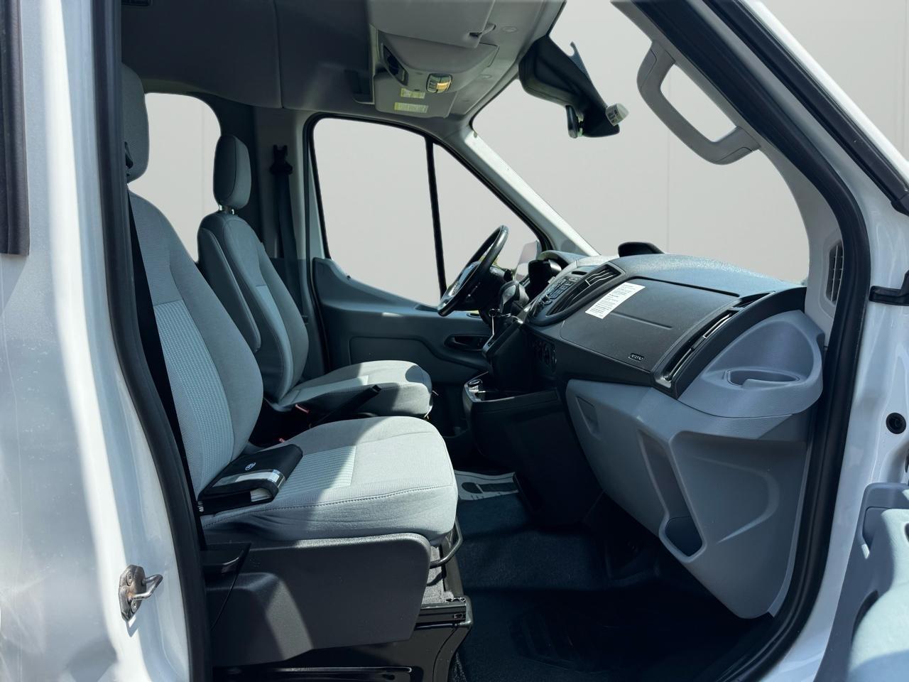 Ford Transit Wagon T-350 148" Med Roof XLT Sliding RH Dr 2017