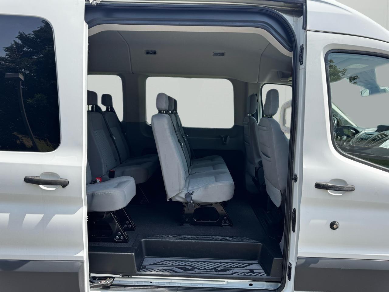 Ford Transit Wagon T-350 148" Med Roof XLT Sliding RH Dr 2017