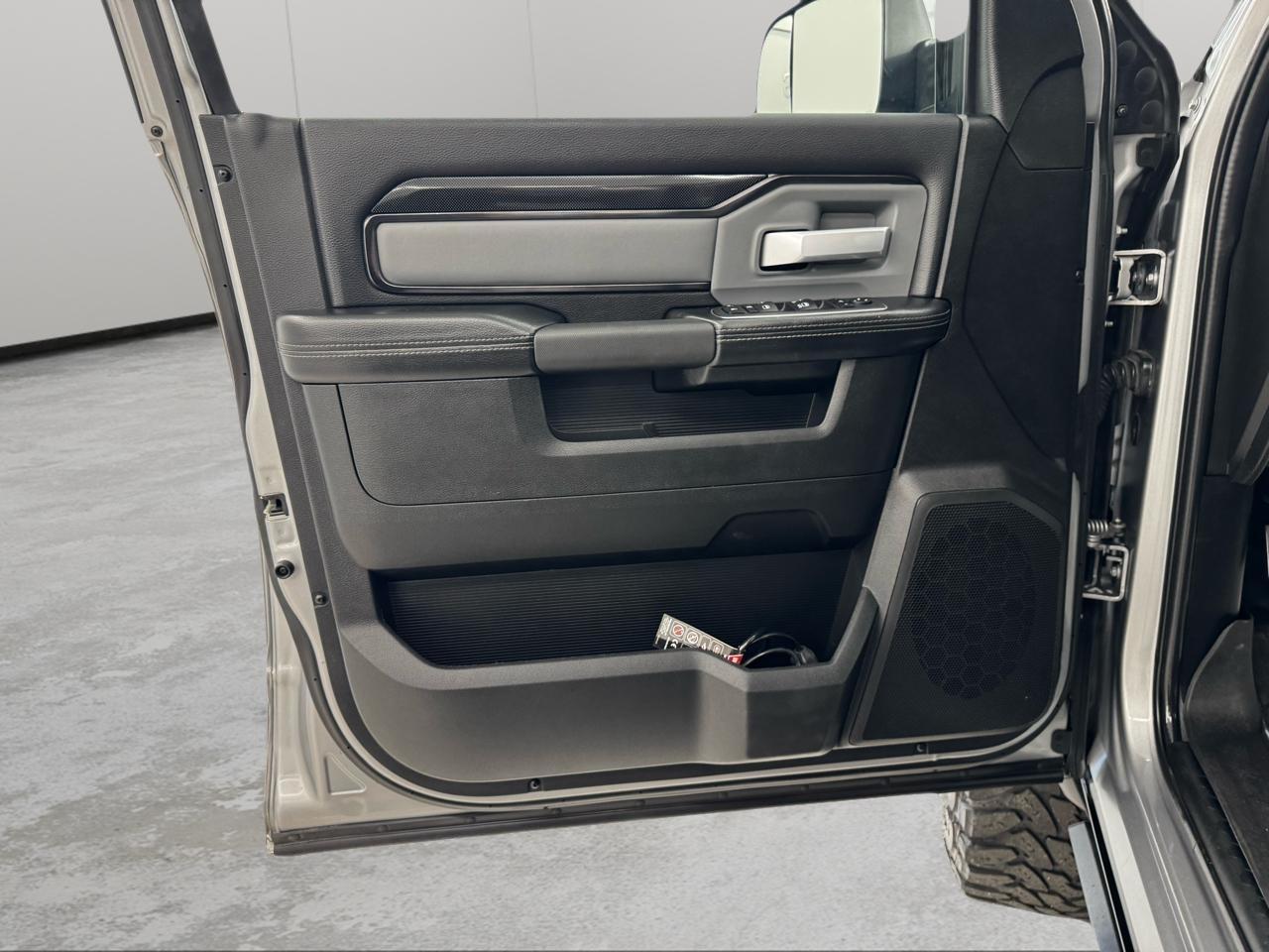 RAM 2500 Power Wagon 4x4 Crew Cab 6'4" Box 2022