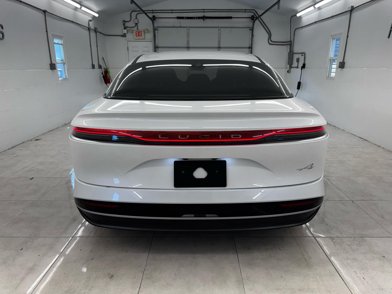 Lucid Air Pure AWD 2023