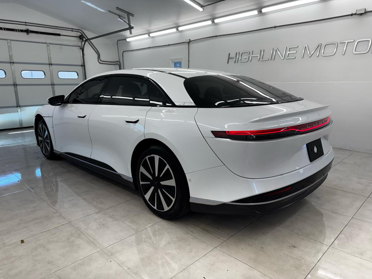 Lucid Air Pure AWD 2023
