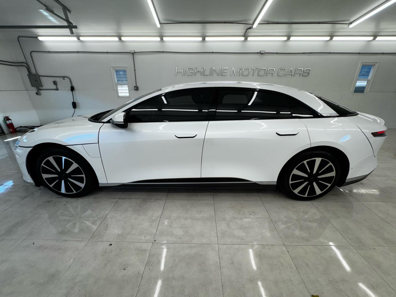 Lucid Air Pure AWD 2023