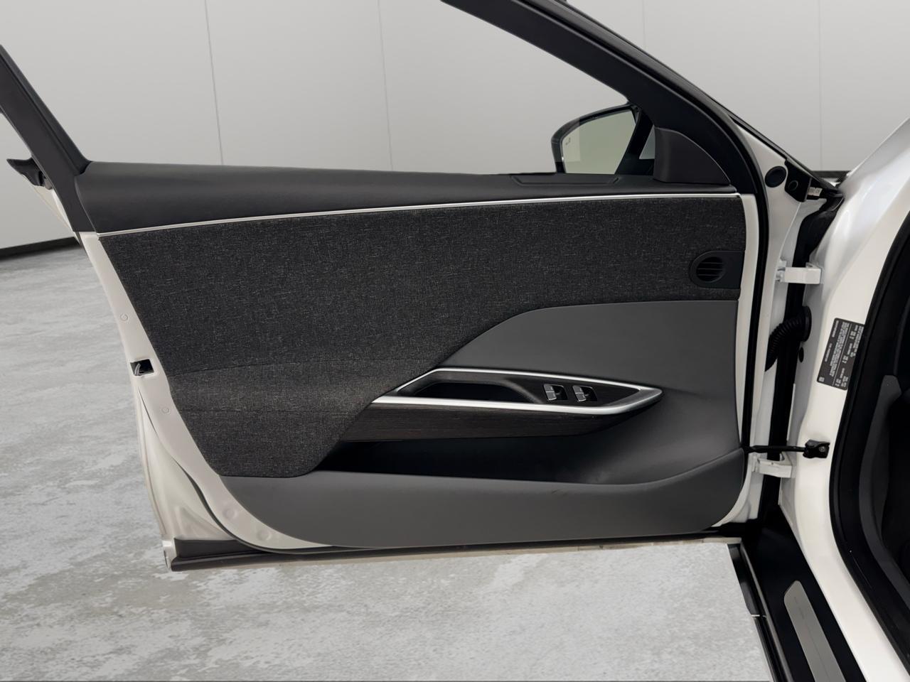 Lucid Air Pure AWD 2023