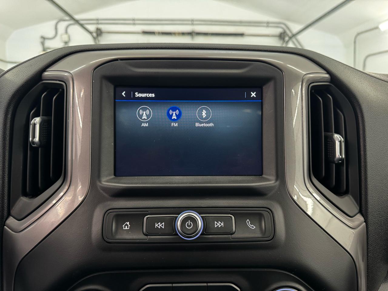 Chevrolet Silverado 2500HD 2WD Reg Cab 142" Work Truck 2022