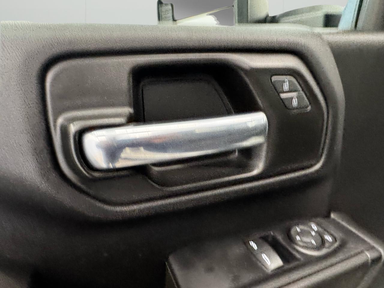 Chevrolet Silverado 2500HD 2WD Reg Cab 142" Work Truck 2022