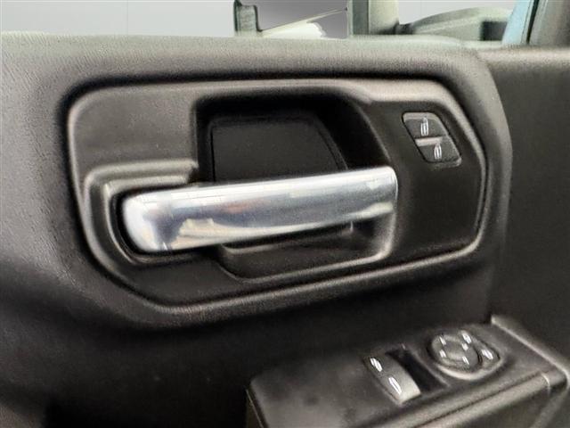 Chevrolet Silverado 2500HD 4WD Reg Cab 142" Work Truck 2022