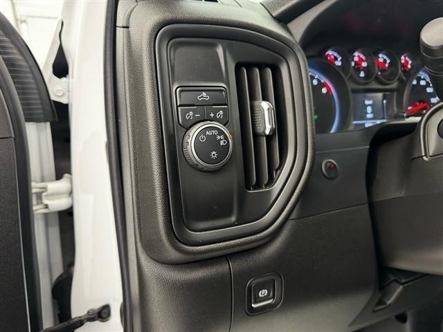 Chevrolet Silverado 2500HD 4WD Reg Cab 142" Work Truck 2022