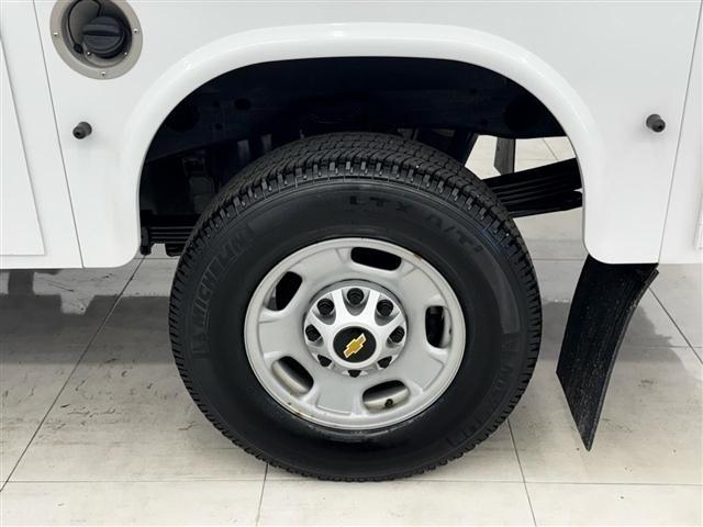 Chevrolet Silverado 2500HD 4WD Reg Cab 142" Work Truck 2022