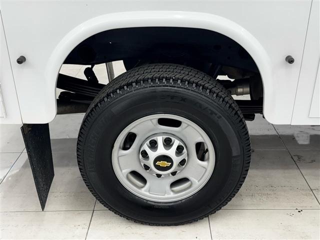 Chevrolet Silverado 2500HD 4WD Reg Cab 142" Work Truck 2022