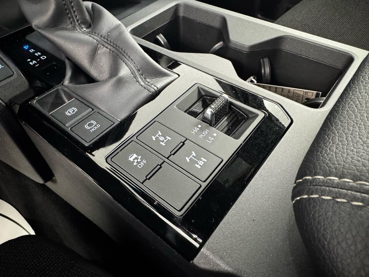 Toyota Land Cruiser 1958 4WD (Natl) 2025