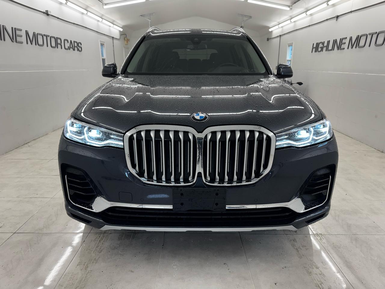 BMW X7 xDrive40i Sports Activity Vehicle 2021