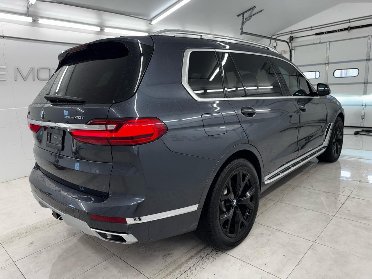 BMW X7 xDrive40i Sports Activity Vehicle 2021