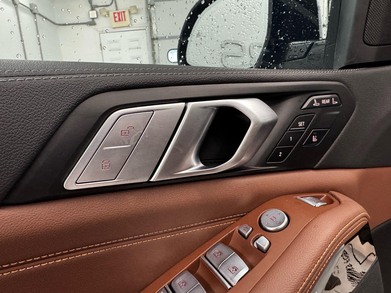 BMW X7 xDrive40i Sports Activity Vehicle 2021