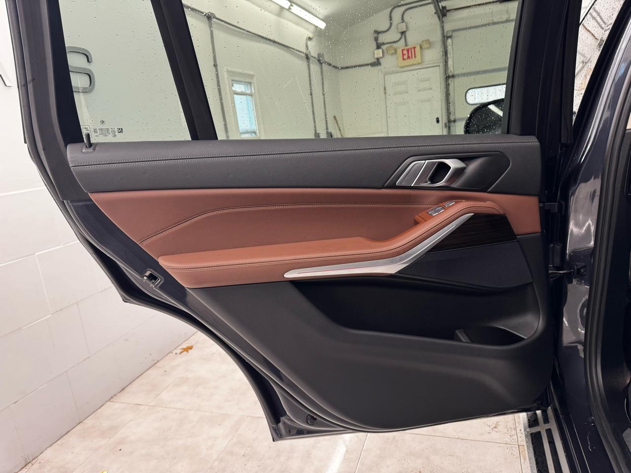 BMW X7 xDrive40i Sports Activity Vehicle 2021