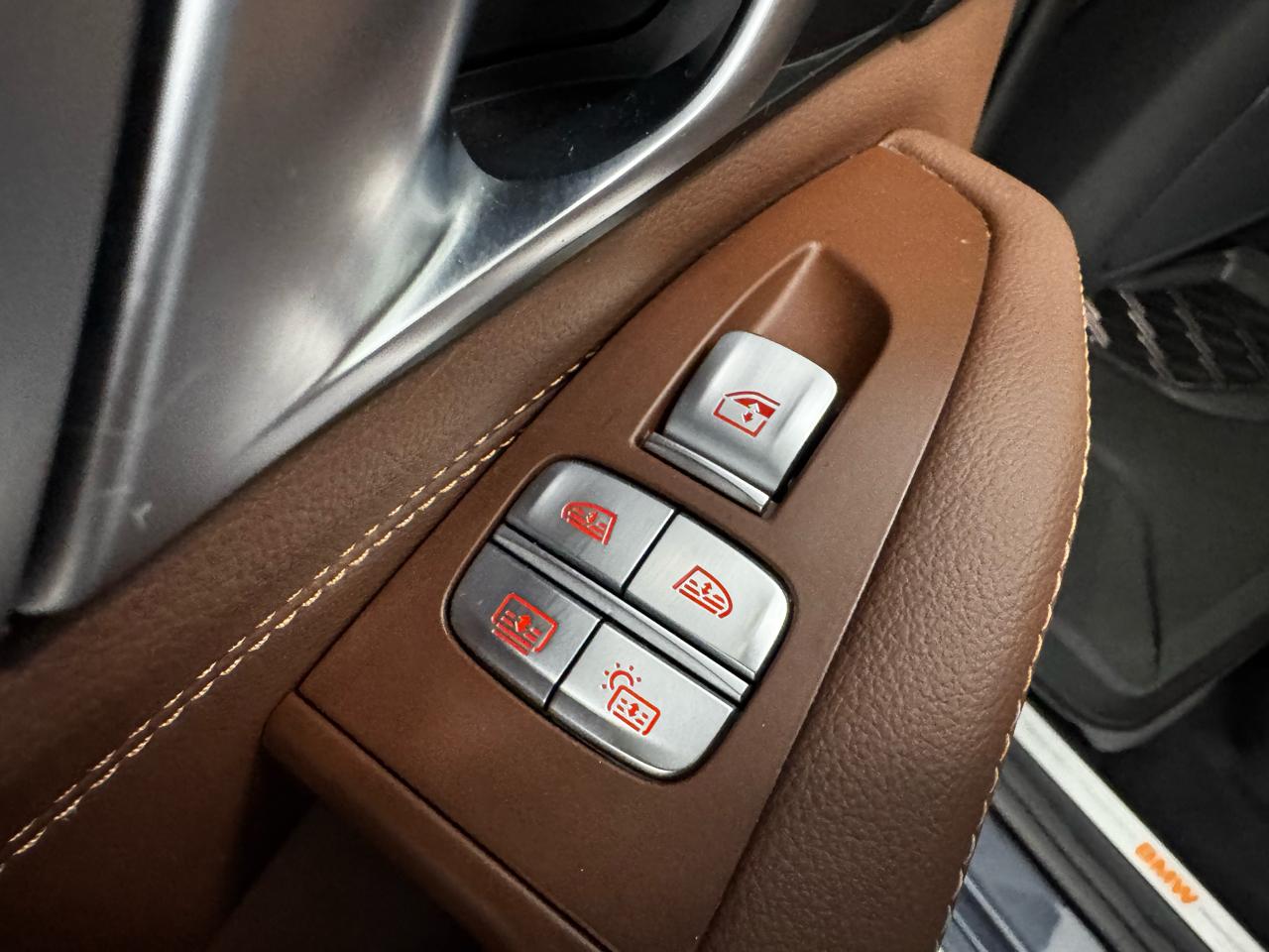 BMW X7 xDrive40i Sports Activity Vehicle 2021