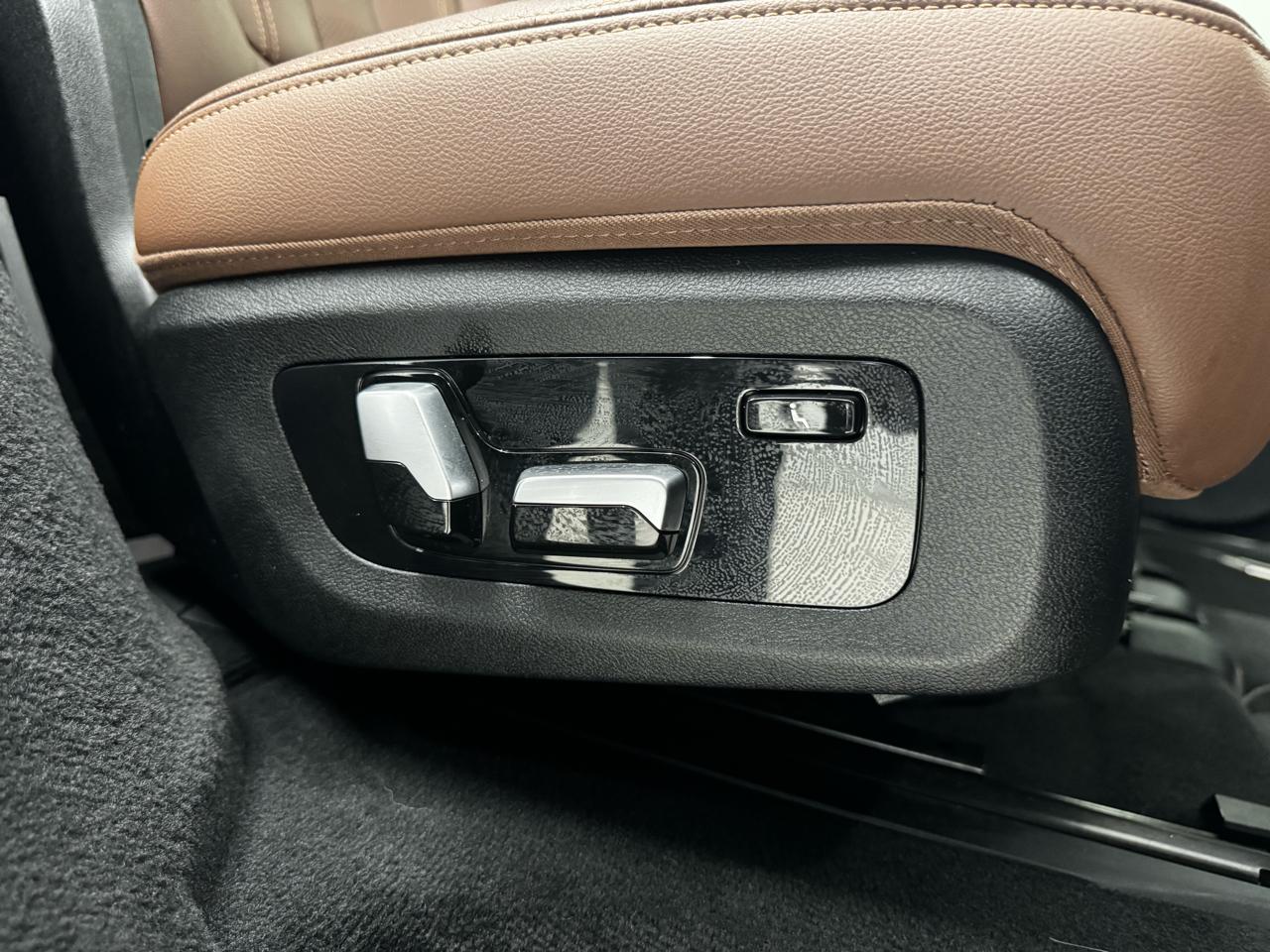 BMW X7 xDrive40i Sports Activity Vehicle 2021