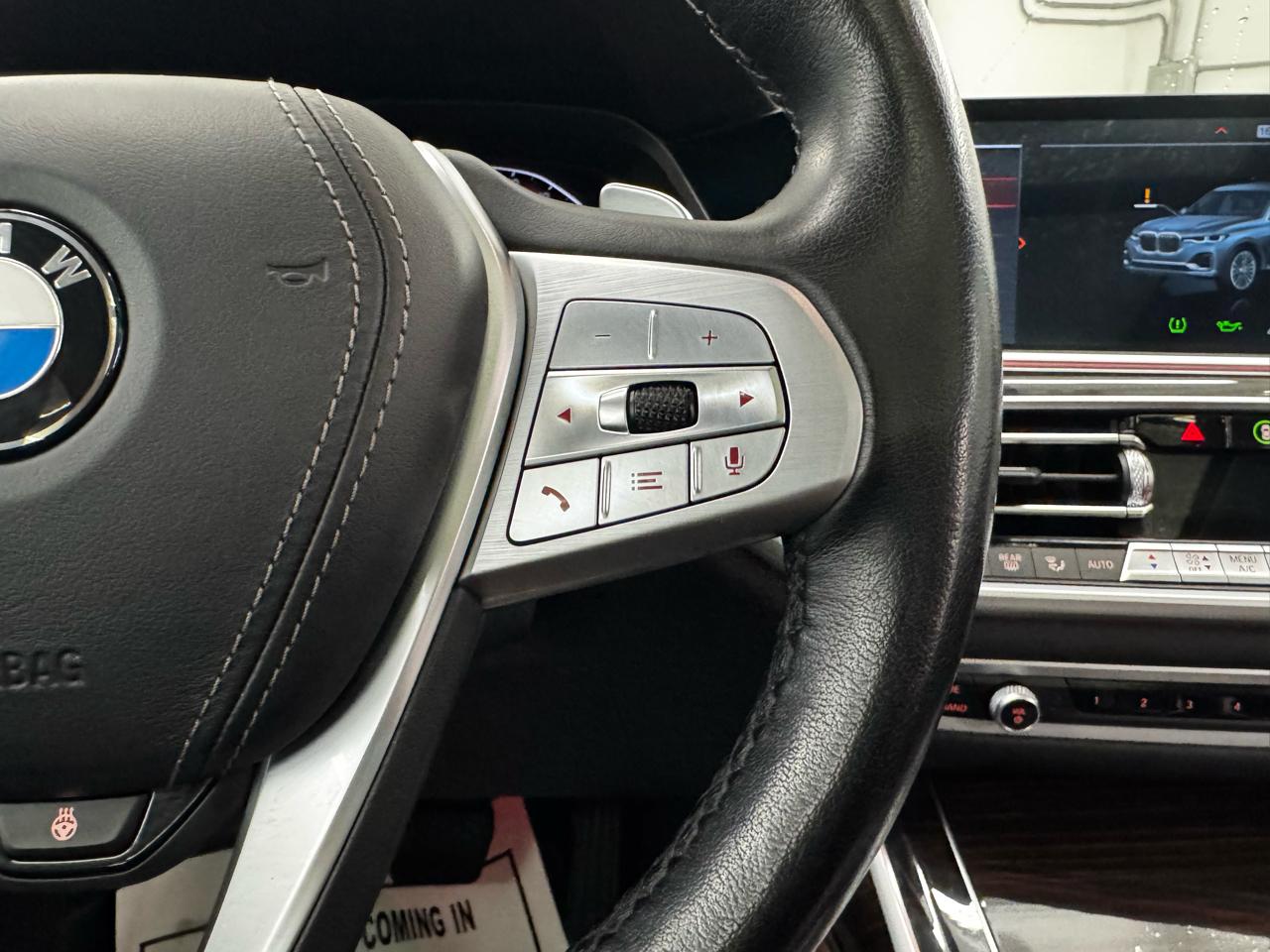 BMW X7 xDrive40i Sports Activity Vehicle 2021