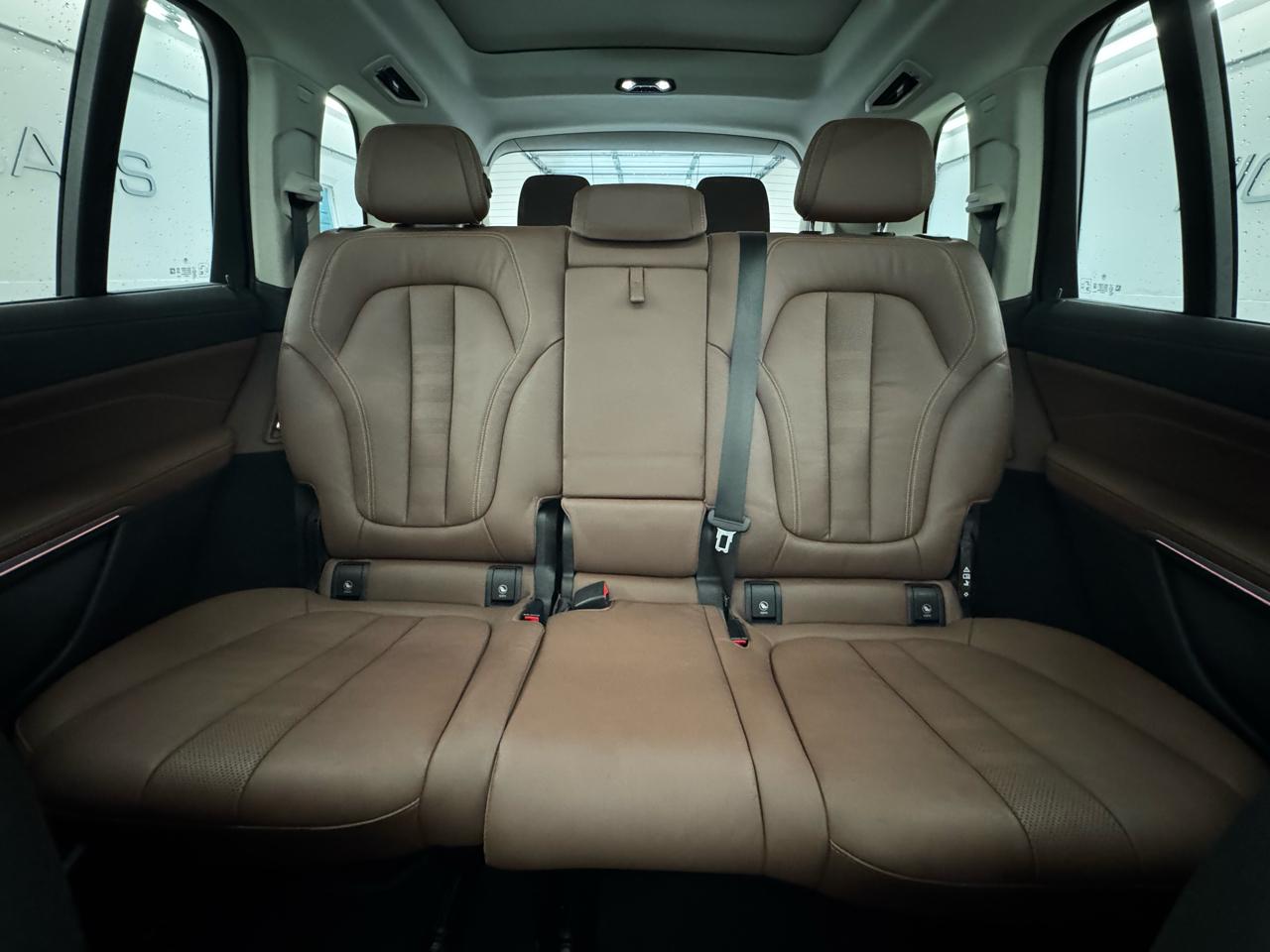 BMW X7 xDrive40i Sports Activity Vehicle 2021