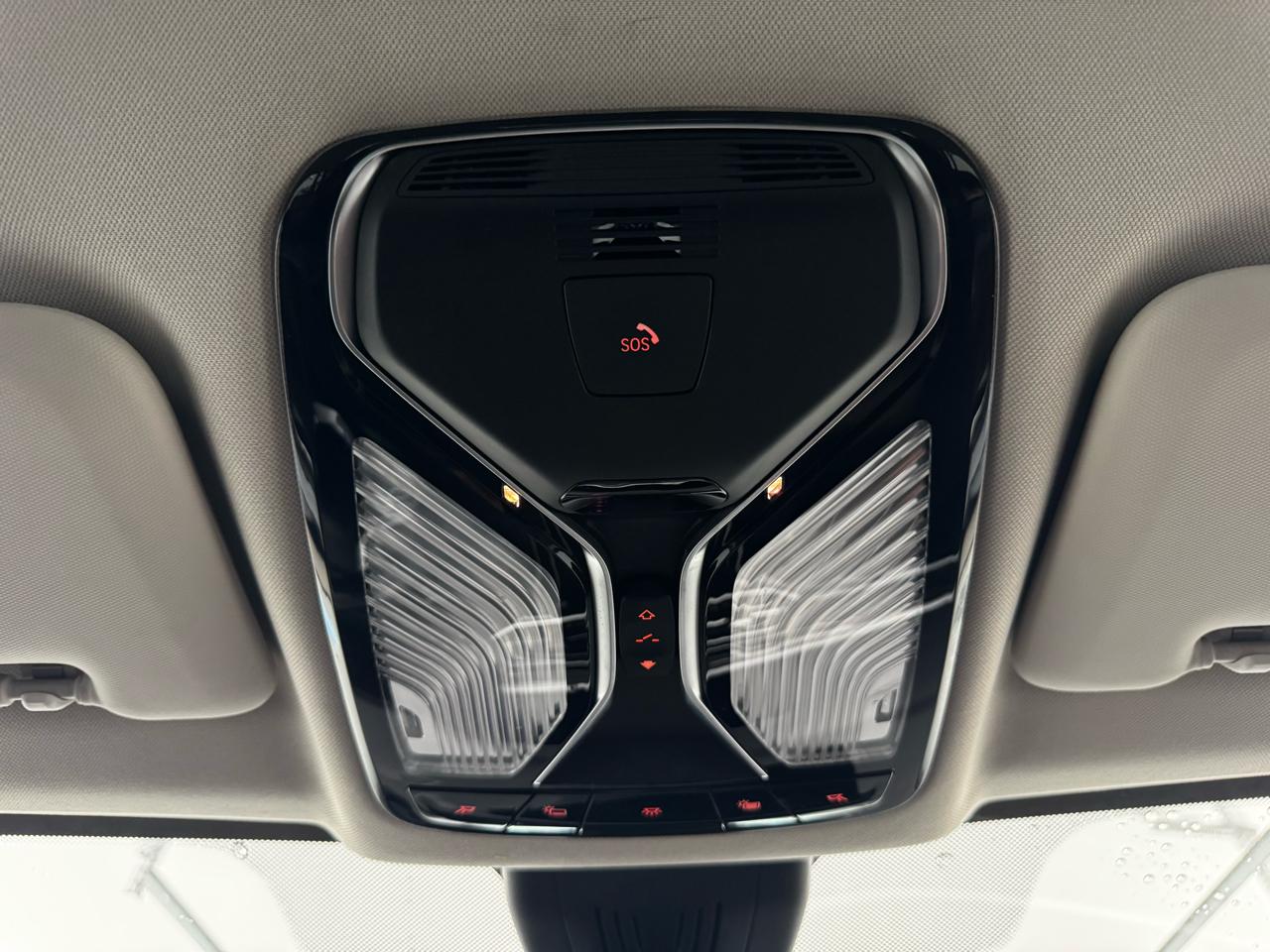 BMW X7 xDrive40i Sports Activity Vehicle 2021